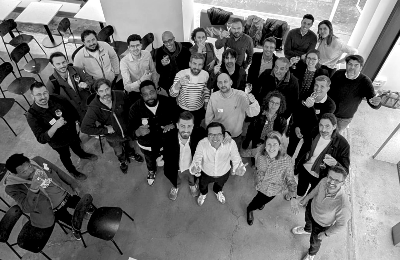 Un Automatalk à Hexa HQ, en grand